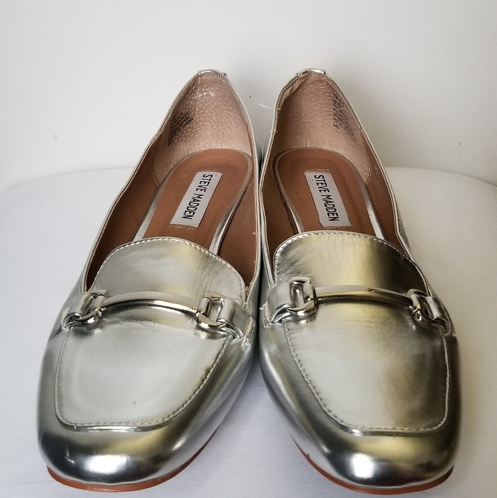 Steve Madden Silver Loafers - Practically NEW 8.5